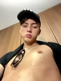 Boyfriend-Hot webcam model stream image