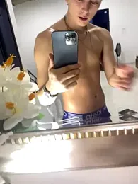 Boyfriend-Hot webcam stripchat model stream image