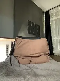 _Monic_ webcam model stream image