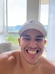MarkSantozz webcam model stream image