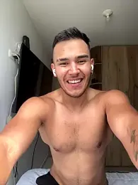 MarkSantozz webcam model stream image