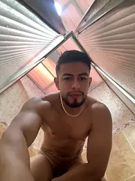 Ethan_king_ webcam model stream image