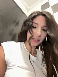 -_MiaQueen_- webcam model stream image