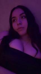 Issiddora webcam model stream image