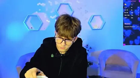 travis_wolf_ webcam stripchat model stream image