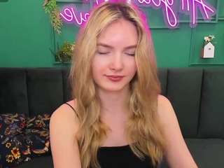evelineamore webcam model stream image