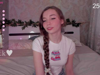 YonaBones webcam model stream image