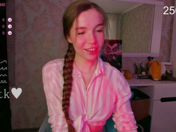 YonaBones webcam model stream image