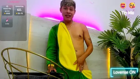 Nightmare_Voy webcam model stream image