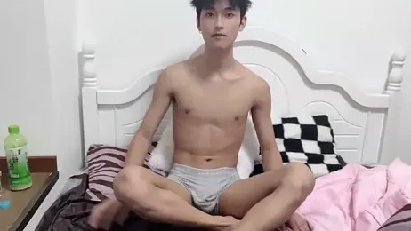 yangyang-2563 webcam model stream image