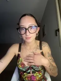 honeymalou webcam model stream image