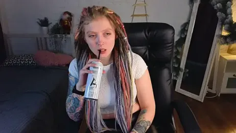 Kiki_shay webcam stripchat model stream image