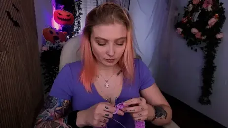 Kiki_shay webcam model stream image