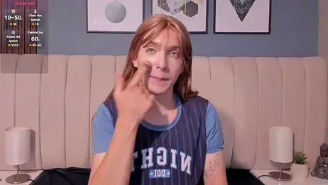 DaimondPink webcam model stream image