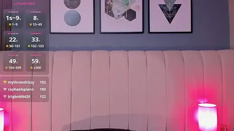 DaimondPink webcam model stream image