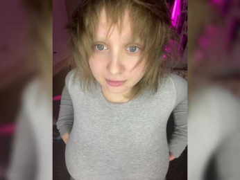 -peDoVo4ka228- webcam model stream image