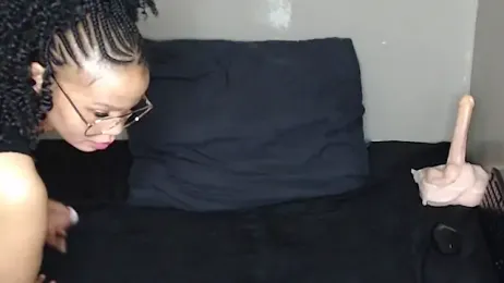 TrishahXo webcam stripchat model stream image