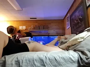 Ryan_and_Aurora webcam model stream image