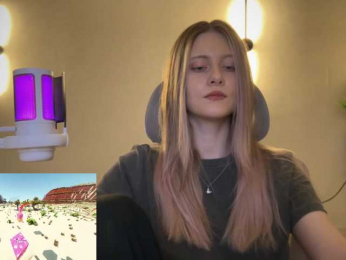 HeyRina webcam model stream image