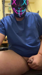 Ivan18922 webcam model stream image