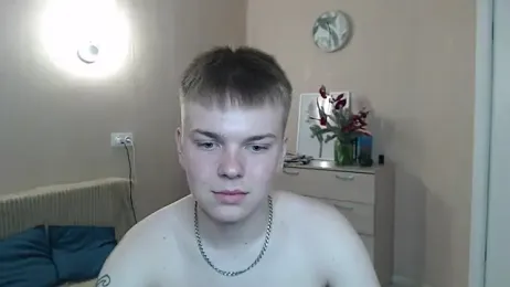 Mallfoyy webcam model stream image