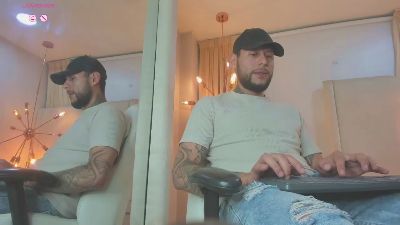 RomanCross_ webcam model stream image