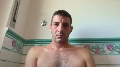 luck330 webcam model stream image
