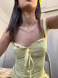 ZaraLuuv webcam stripchat model stream image