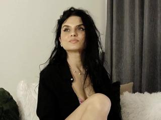 Adele Holter webcam model stream image