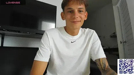 MiracleCam webcam model stream image