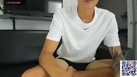 MiracleCam webcam model stream image