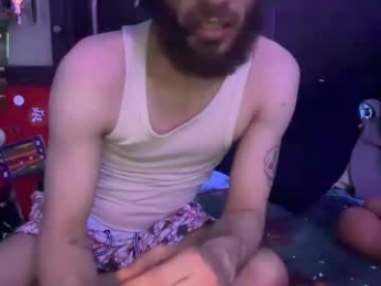 pantslesstraveler_plt webcam model stream image