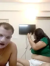 Its_me_siya webcam model stream image