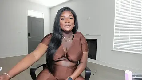 aluranova webcam stripchat model stream image