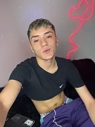 mathias_18 webcam model stream image