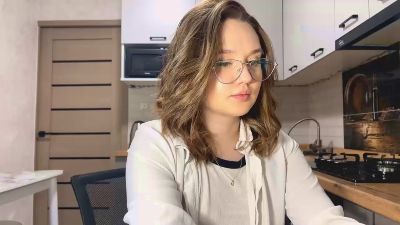 TarahLanes webcam model stream image