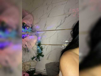 Mellynaveyl webcam model stream image