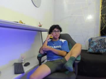 zoro_v webcam chaturbate model stream image