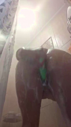 UrFav_24 webcam model stream image