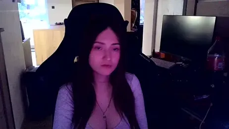 karlaluuvv webcam model stream image