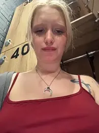 Mila_NoRules webcam model stream image