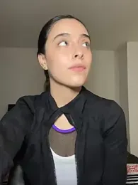 swrennn19 webcam model stream image