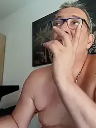 Soloyan webcam model stream image