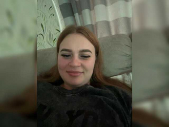 Chattie-Issy webcam model stream image