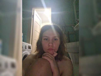 EKATERNI4kA webcam bongacams model stream image