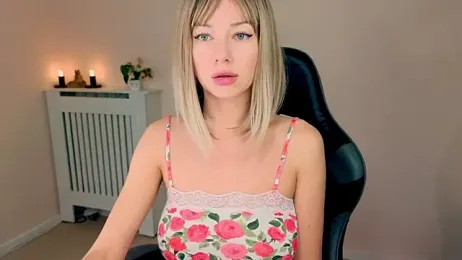 Lenamuti25 webcam stripchat model stream image