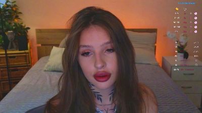MiaChase webcam model stream image