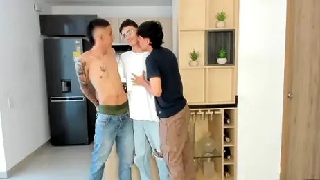 Dylanbisex_hot webcam stripchat model stream image