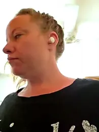 julimonroe webcam model stream image