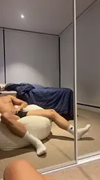 TheDomTop webcam model stream image